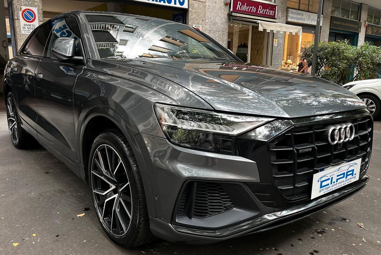 AUDI Audi Q8 55 TFSI S line quattro tiptronic Sport