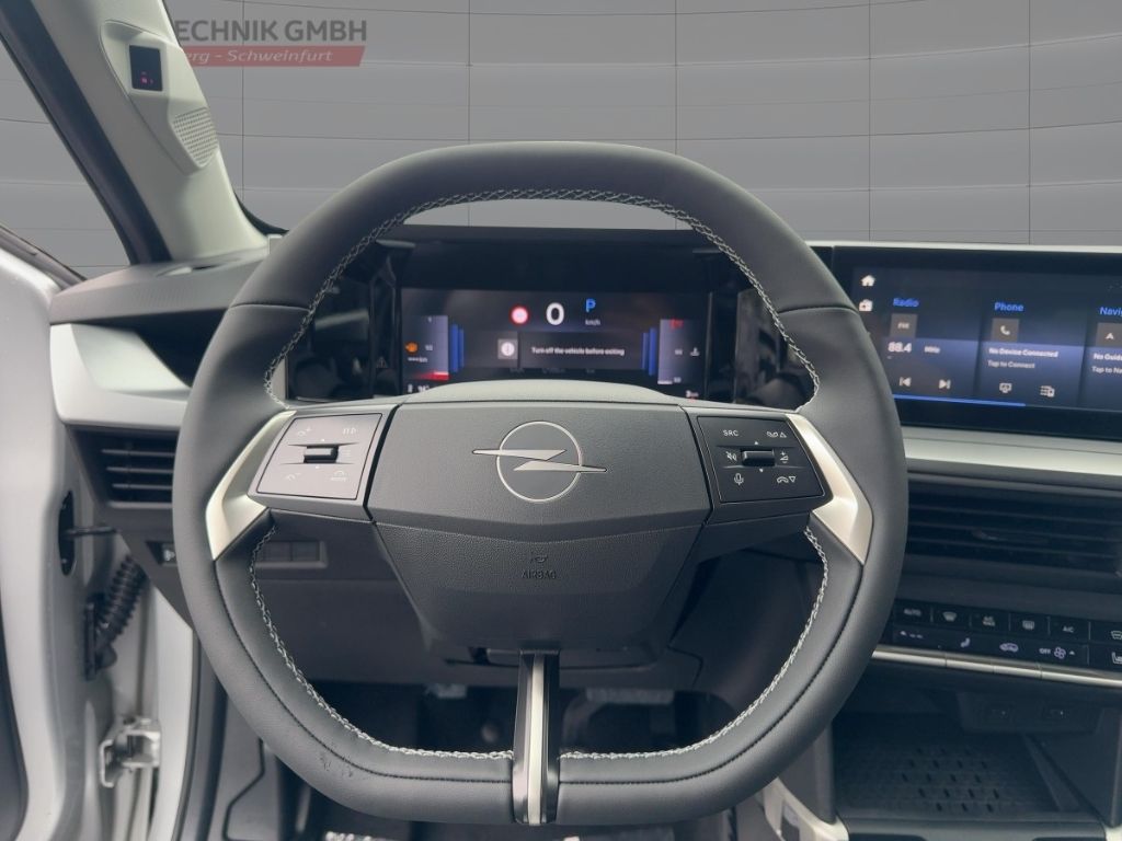 Fahrzeugabbildung Opel Frontera Ultimate, Allwetter, RFK, LHZ, SHZ, PDC