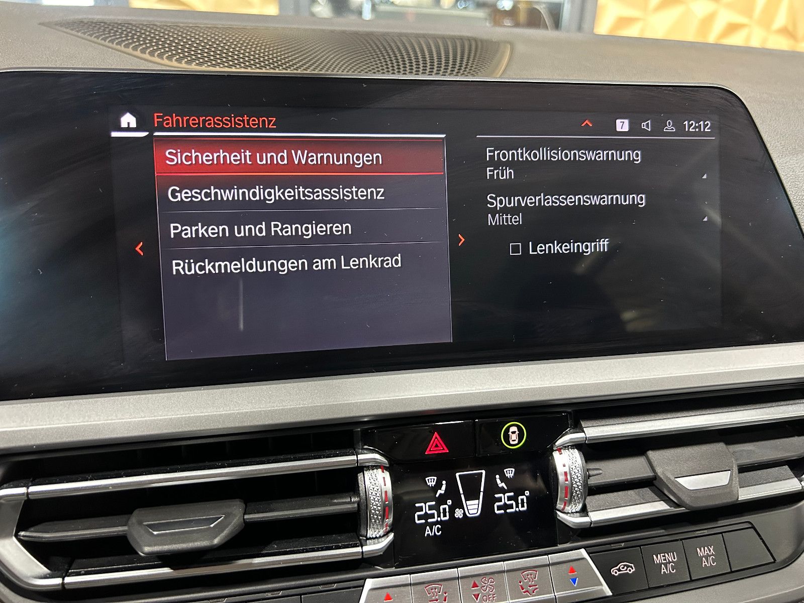 Fahrzeugabbildung BMW 3 Touring 330 e Advantage/8-FACH/APPLE/TEMPOMAT/