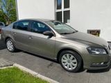 Volkswagen Passat 1.4 TSI Trendline 79 Tsd Klimaauto - Volkswagen Passat mit Benzin-Antrieb: Limousine, 1.4