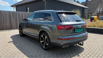 Audi Q7 - 7
