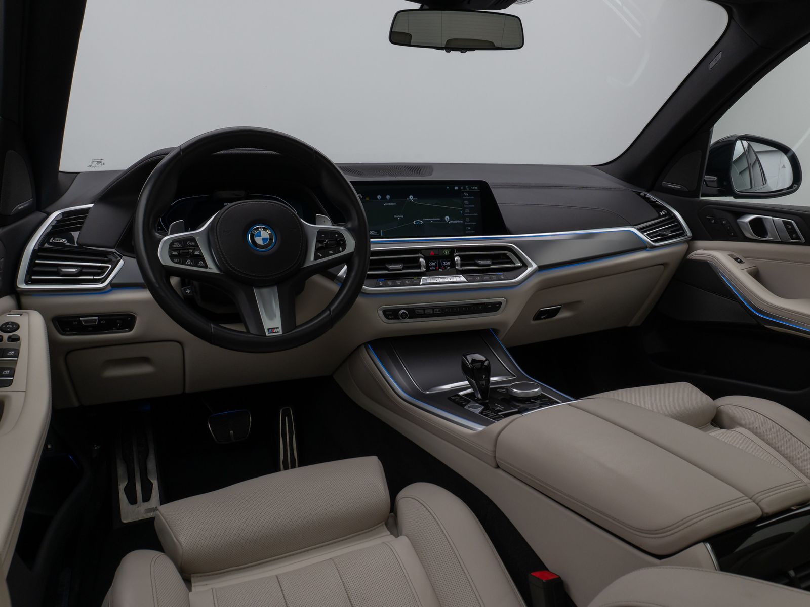 Fahrzeugabbildung BMW X5 xD45e M Sport 360°Panorama Laser HUD DAB H/K