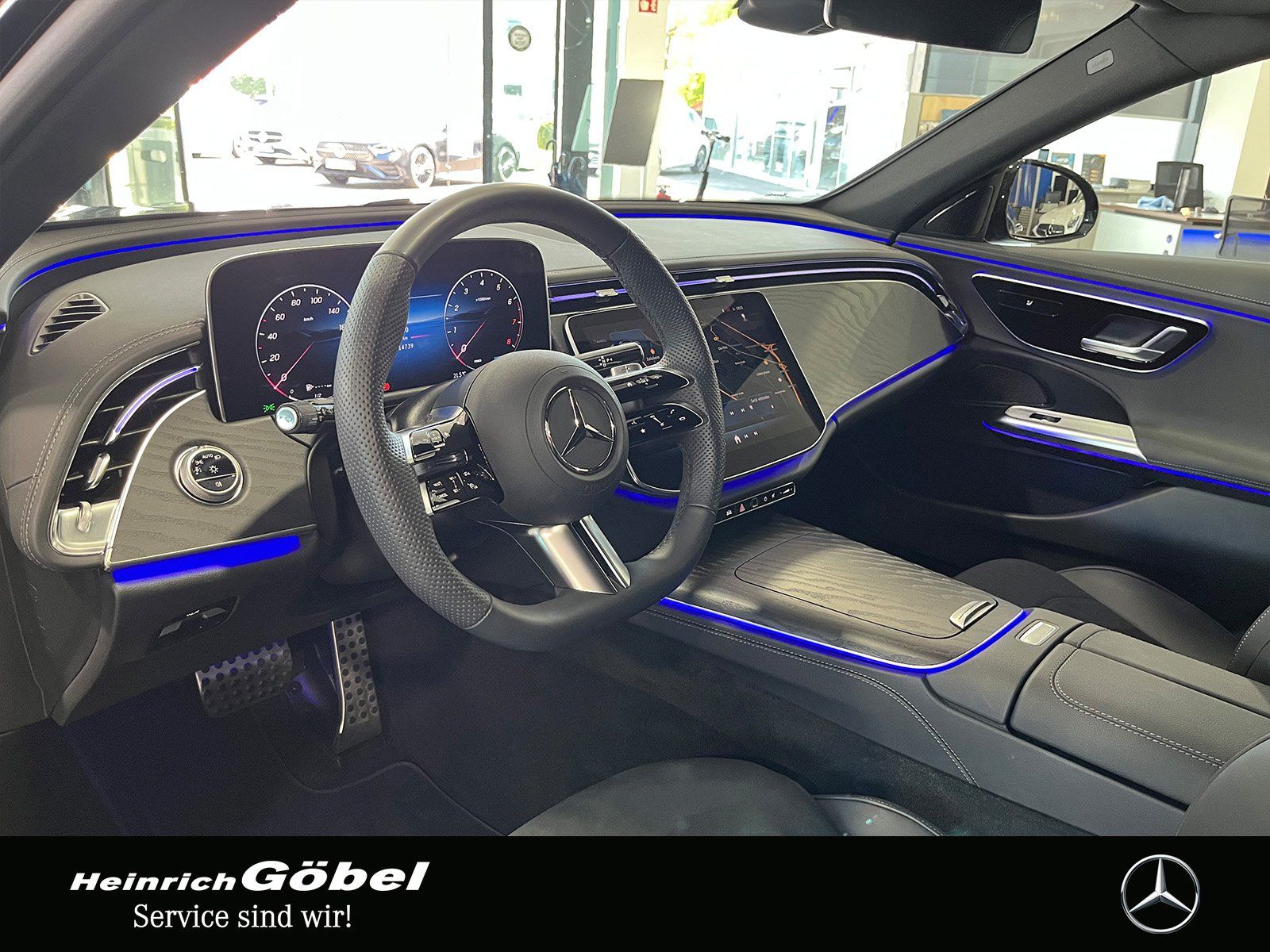 Fahrzeugabbildung Mercedes-Benz E 200 T AMG+NIGHT+DISTRONIC+LED+AMBIENTE+CARPLAY