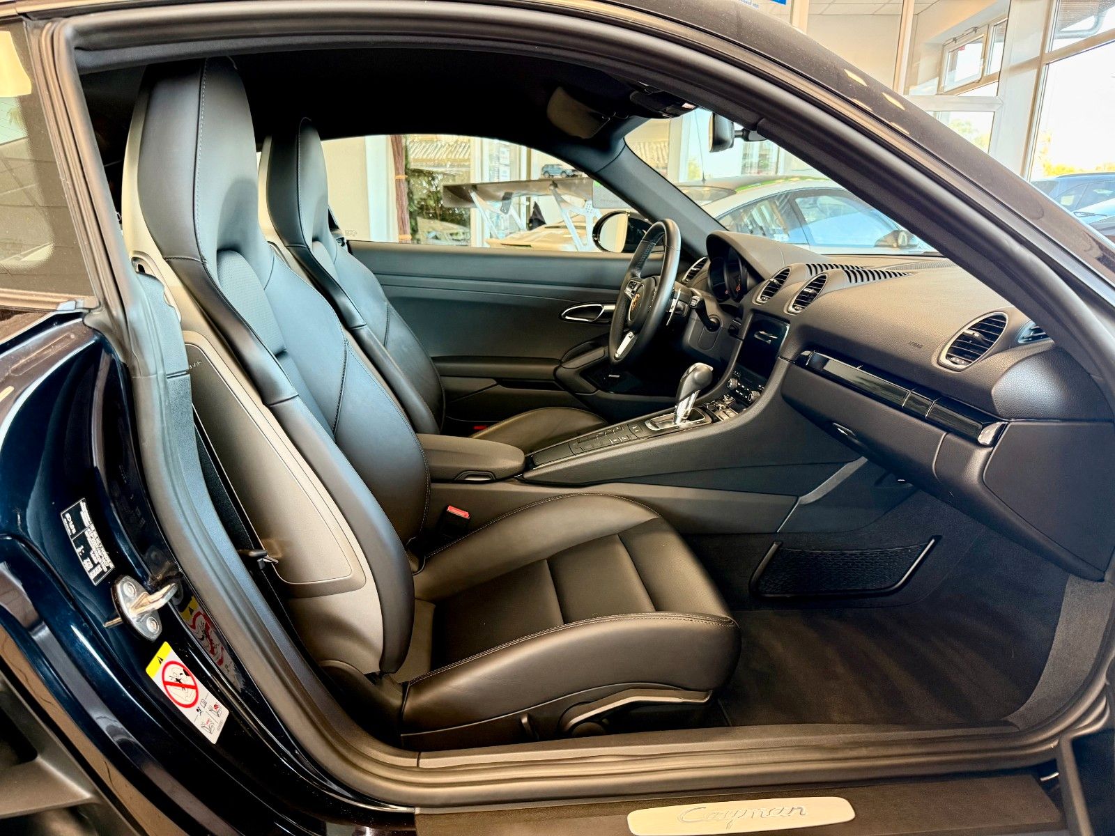 Fahrzeugabbildung Porsche 718 Cayman PDK PASM / LED / Kamera / BOSE