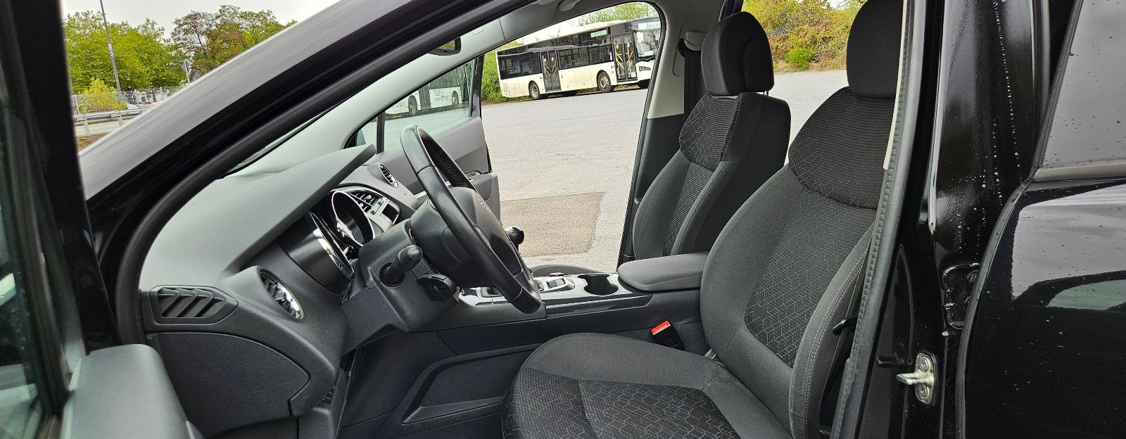 PEUGEOT 3008 Active AHK Euro6 Klimaautomatik Sitzheizung