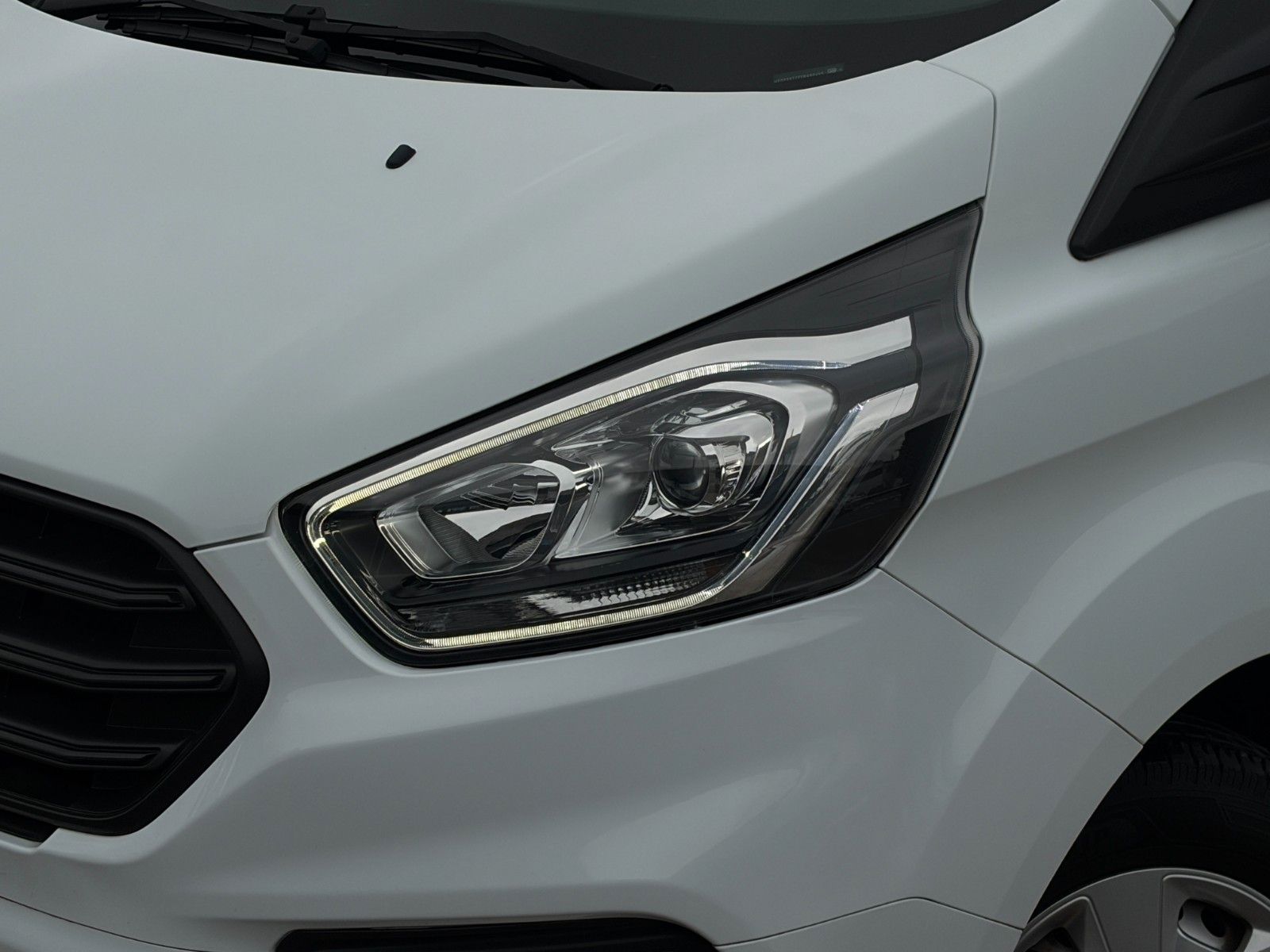 Fahrzeugabbildung Ford Transit Custom 300 L2 H1 Trend Navi Kamera Temp.