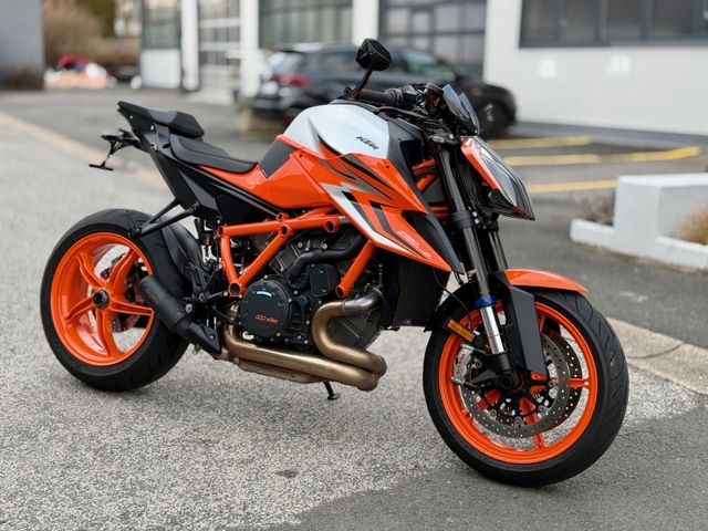 KTM 1290 Super Duke R Evo