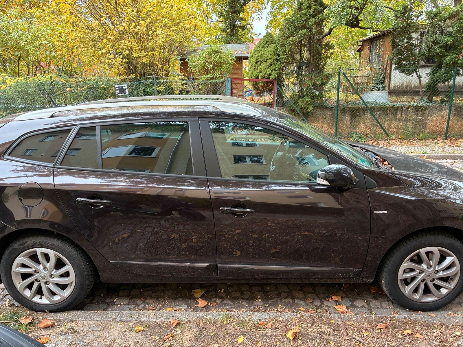 Renault Megane 2015 — вигляд ззаду