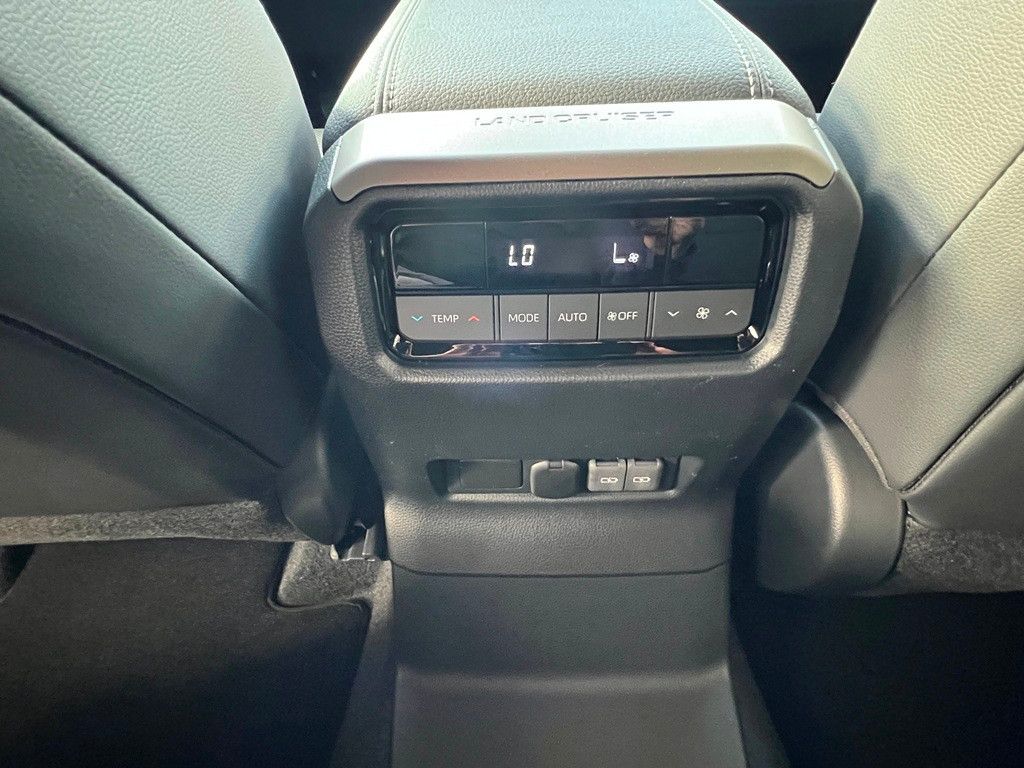 Fahrzeugabbildung Toyota Land Cruiser 2,8 D-4D AWD Executive 360° KAMERA