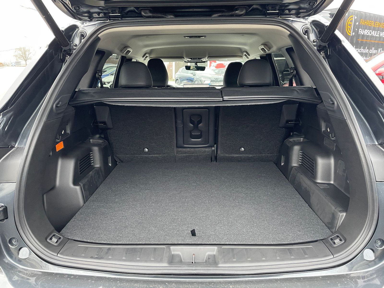 Mitsubishi Plug-in Hybrid Outlander - Bild 9