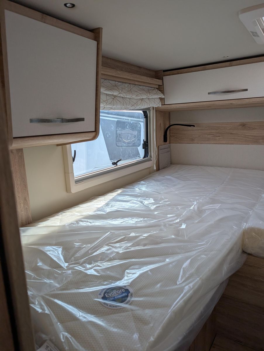 Fahrzeugabbildung Eura Mobil Integra Line IL 720 EF SAT, SOLAR, LUFTFEDERUNG