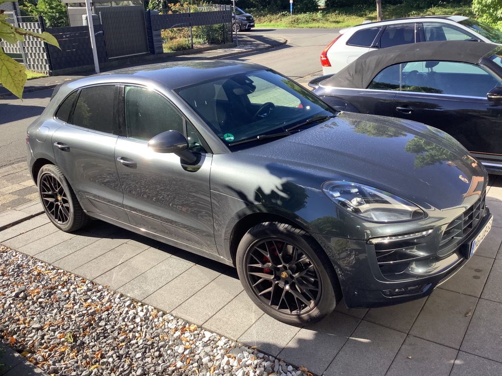 Image of Porsche Macan