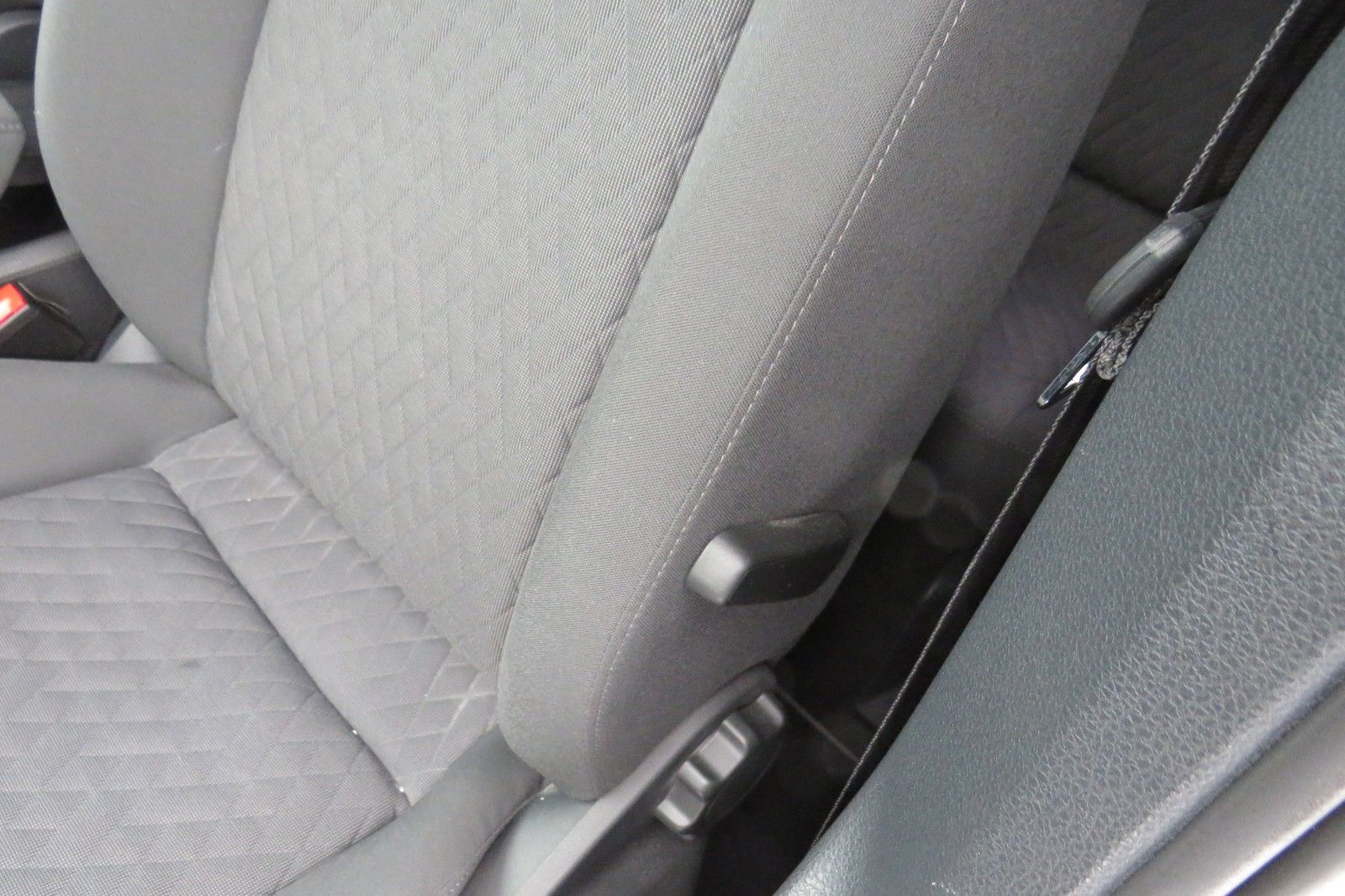 Fahrzeugabbildung Volkswagen Caddy Life DSG NAVI PDC SITZHEIZUNG 1.HD