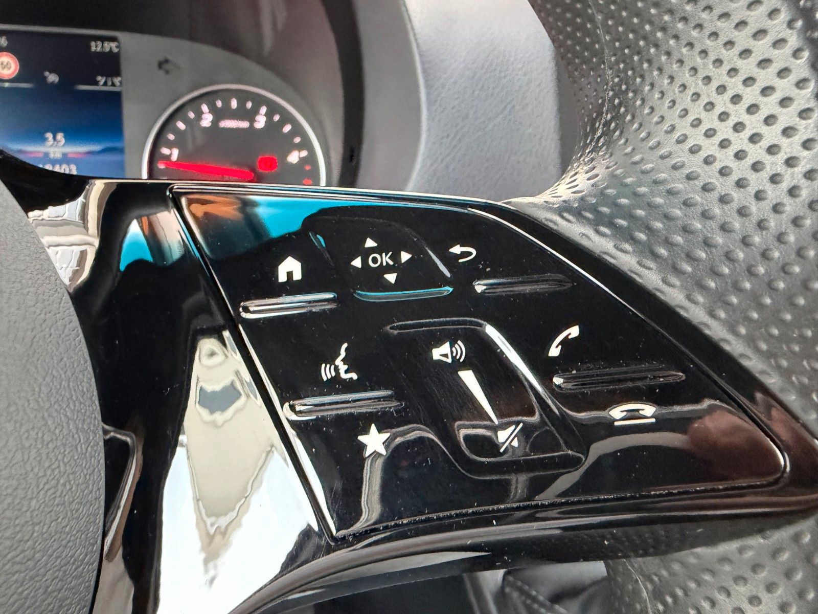 Fahrzeugabbildung Mercedes-Benz Sprinter 317 CDI Frischdienst Fahr-/Standkühlung