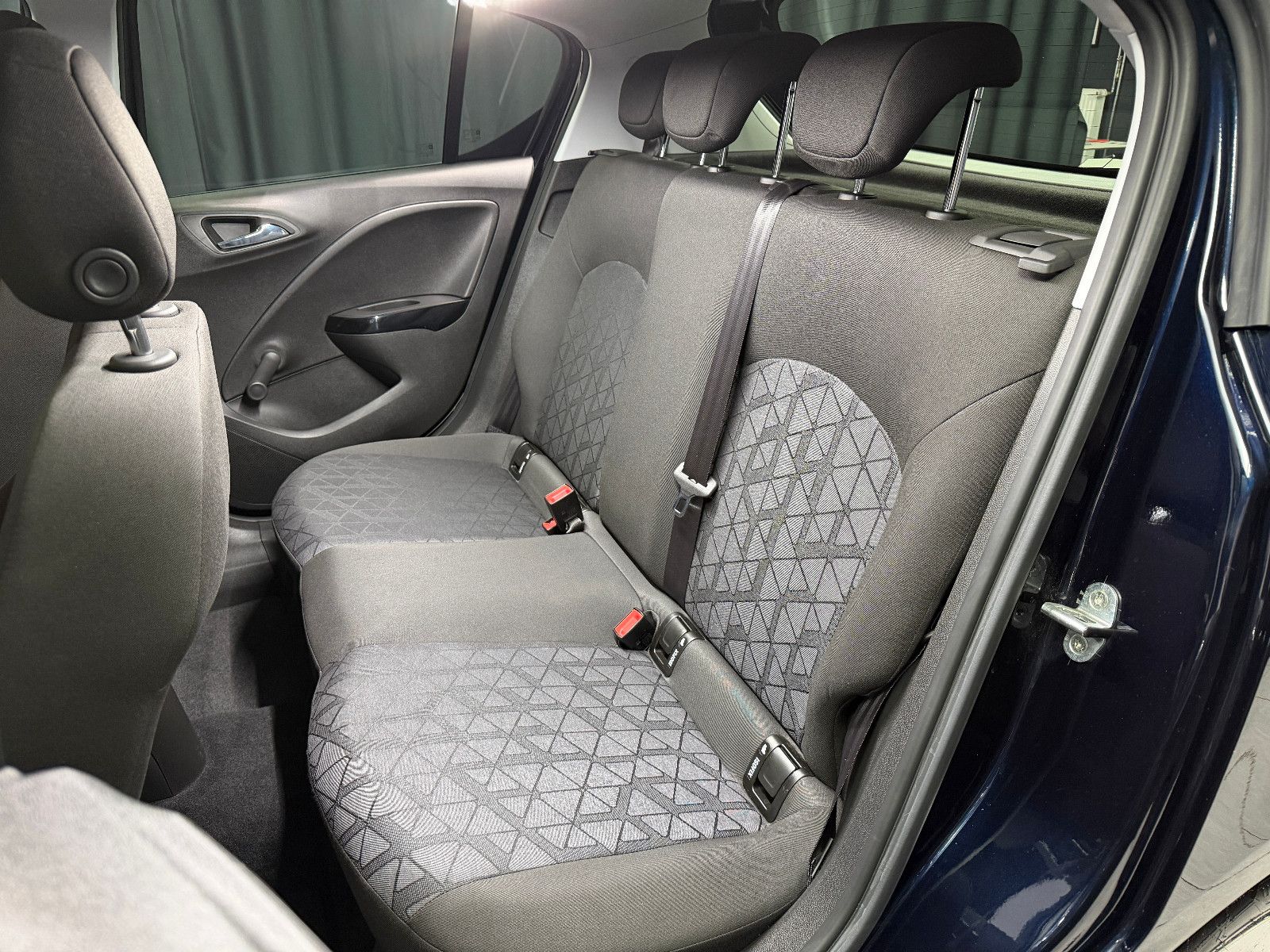 Fahrzeugabbildung Opel Corsa E|Automatik|RF-Kamera|Heizung|Bluetooth