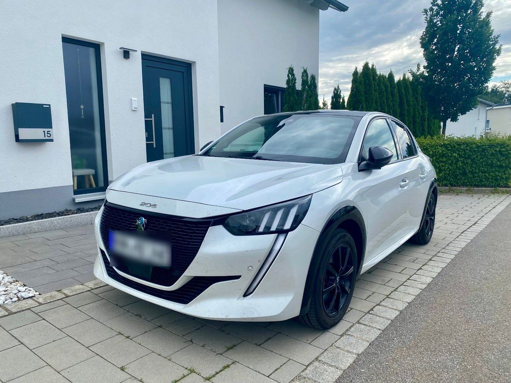 Image of Peugeot e-208