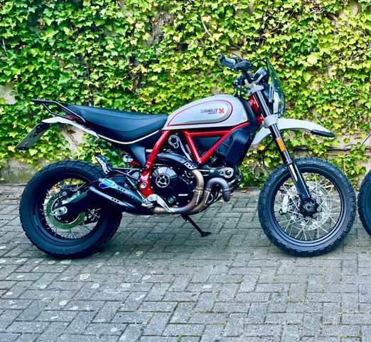 Ducati Scrambler Desert Sled 800, + Zubehör