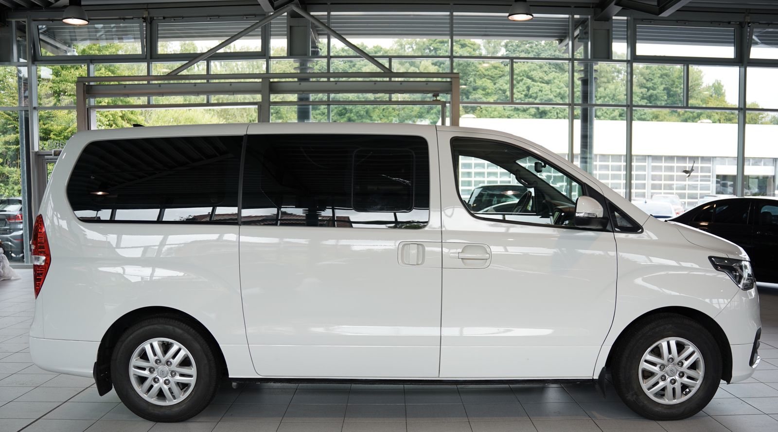 Hyundai H 1