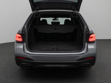 Fahrzeugabbildung BMW 520d xD M Sport Laser Kamera HUD DAB HiFi AHK