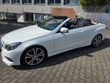 Mercedes-Benz E 220   Cabrio*AMG-PAKET*XENON *KAMERA*9 G - Mercedes-Benz E-Klasse: Cabrio, AMG