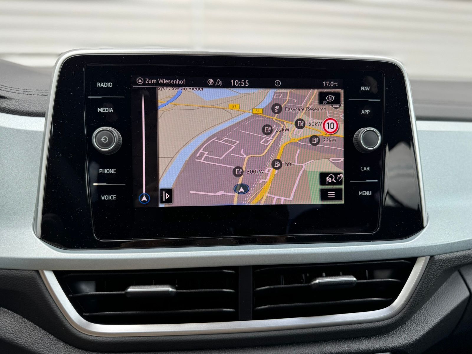 Fahrzeugabbildung Volkswagen T-Roc Goal 1.0 TSI Navi ACC LED