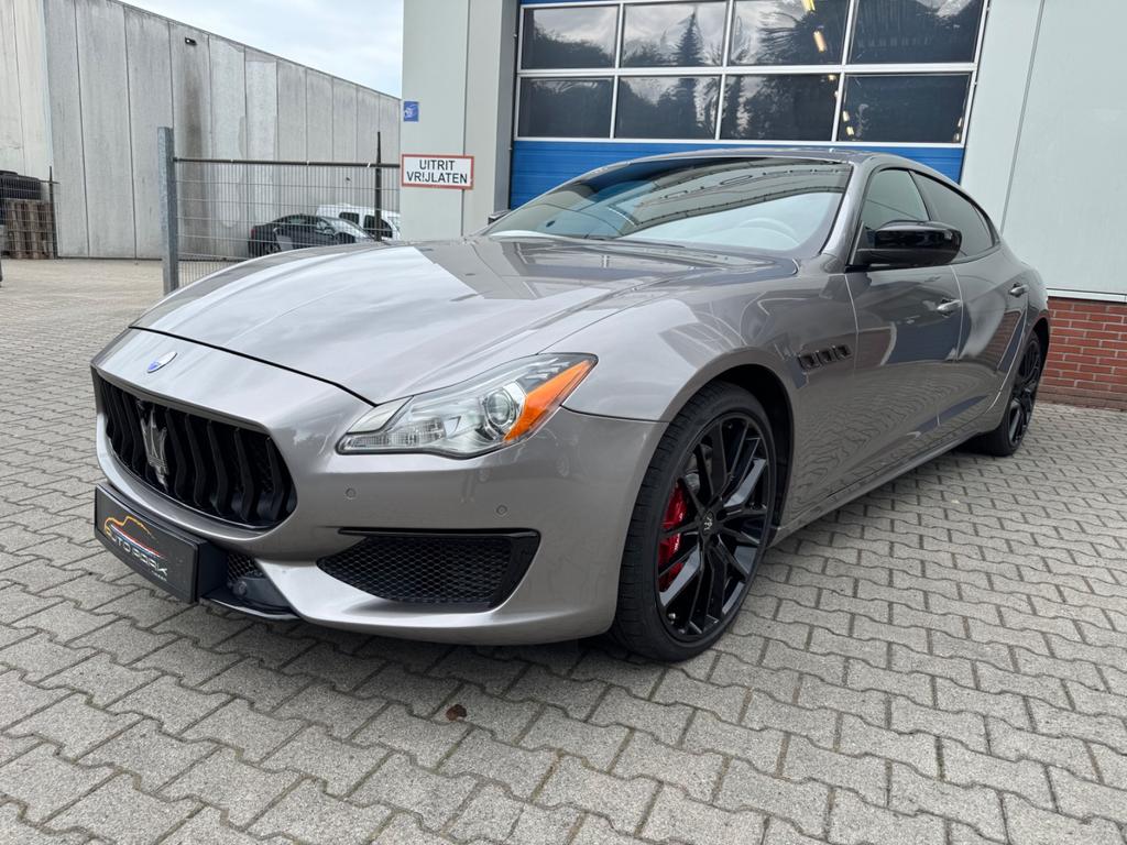 Maserati Quattroporte
