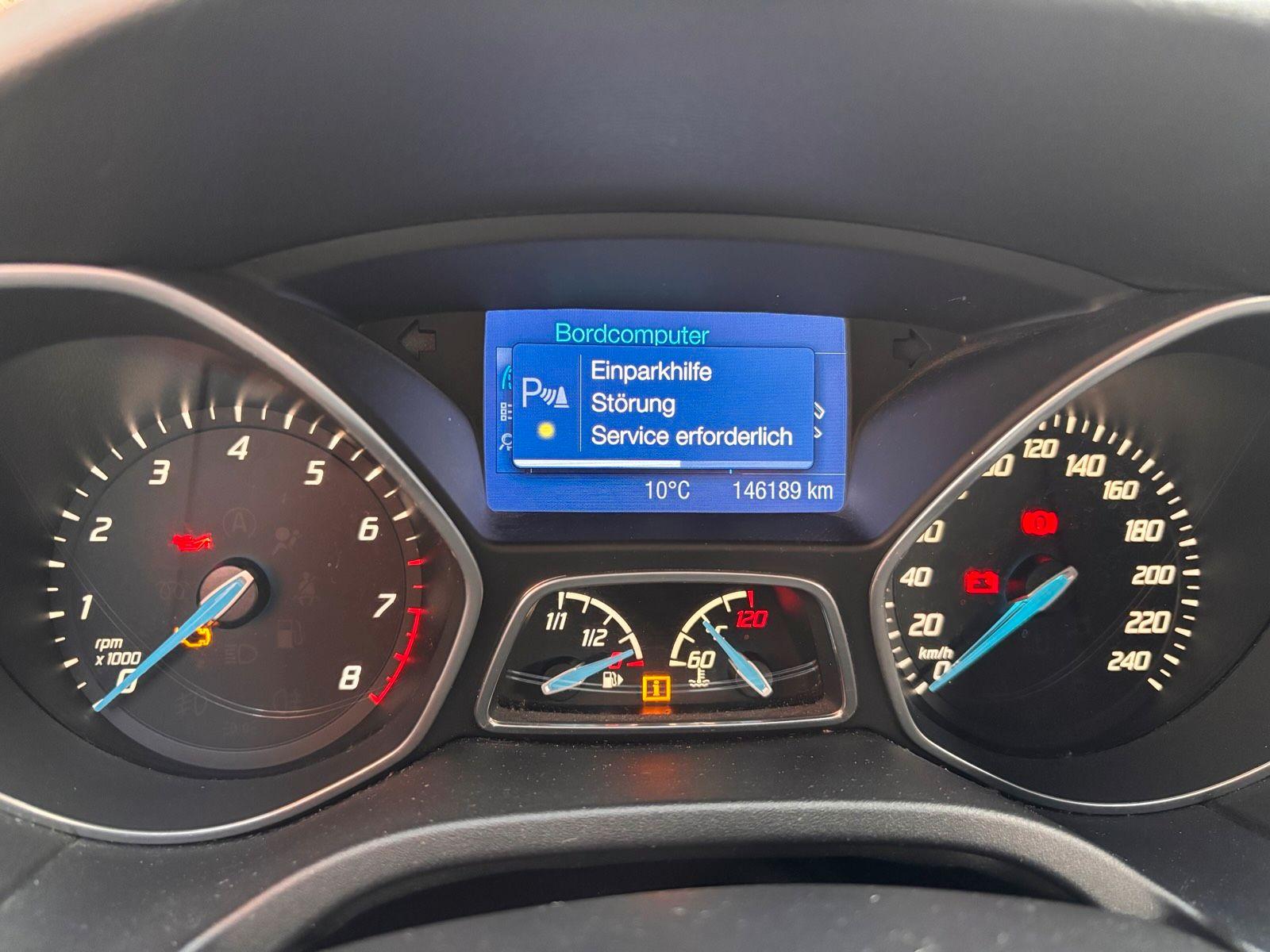 Ford Focus 2013 — photo 10