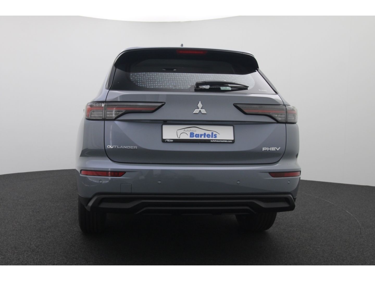Fahrzeugabbildung Mitsubishi Outlander 2.4 PHEV 100 kW S-AWC Diamant ACC LED