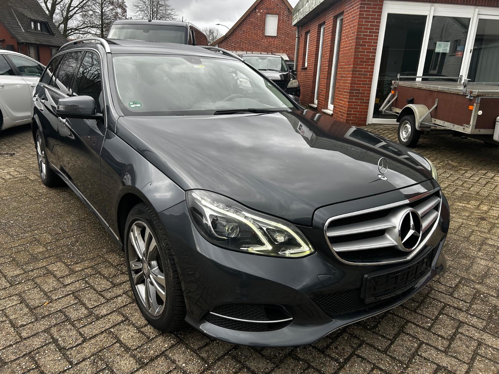 Mercedes-Benz E 350 BlueTec 4Matic*Avantgarde*Schiebedach*ILS*