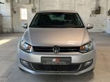 Volkswagen Polo V Life 1,2TSI/Klima/SHZ/PDC/Alu! - silberne Volkswagen Polo