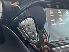 Fahrzeugabbildung Opel Corsa E 1.4 Color Edition AppleCarPlay Sitzhzng