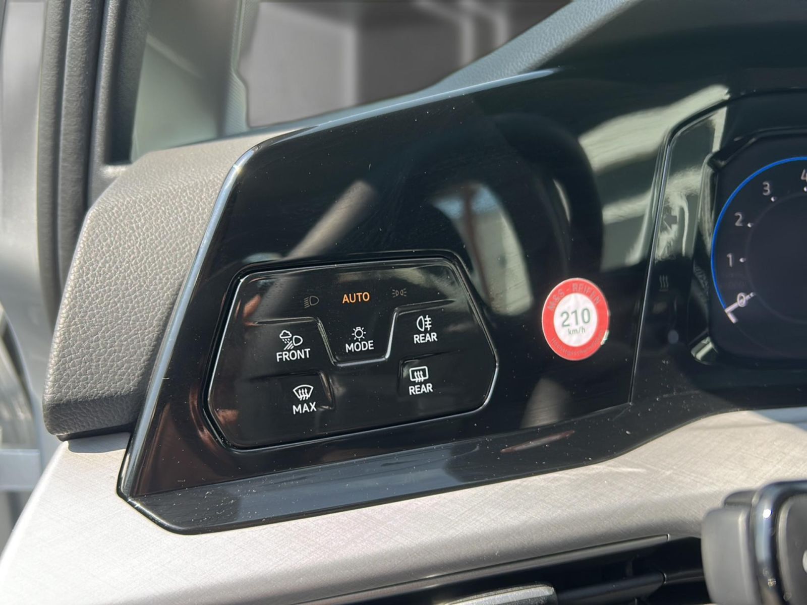 Volkswagen Golf - Bild 12