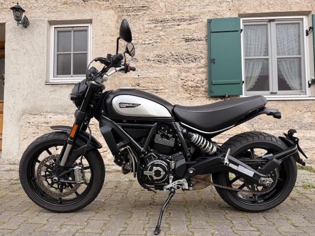 Ducati Scrambler ICON DARK, A2 48 PS, 1. HAND, 3950 KM