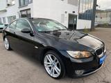 BMW 330 Baureihe 3 Coupe 330i-Automatik-NAVI-PDC - BMW 330 aus 2007: Coupé