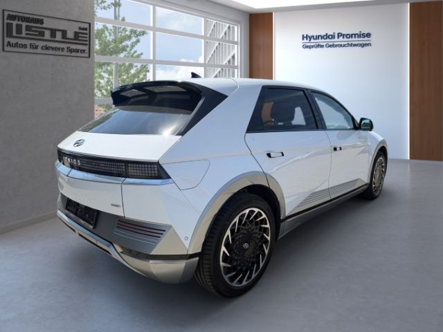 Fahrzeugabbildung Hyundai IONIQ 5 Uniq Elektro 4WD 72 +LEDER+KLIMA+PDC+RFK