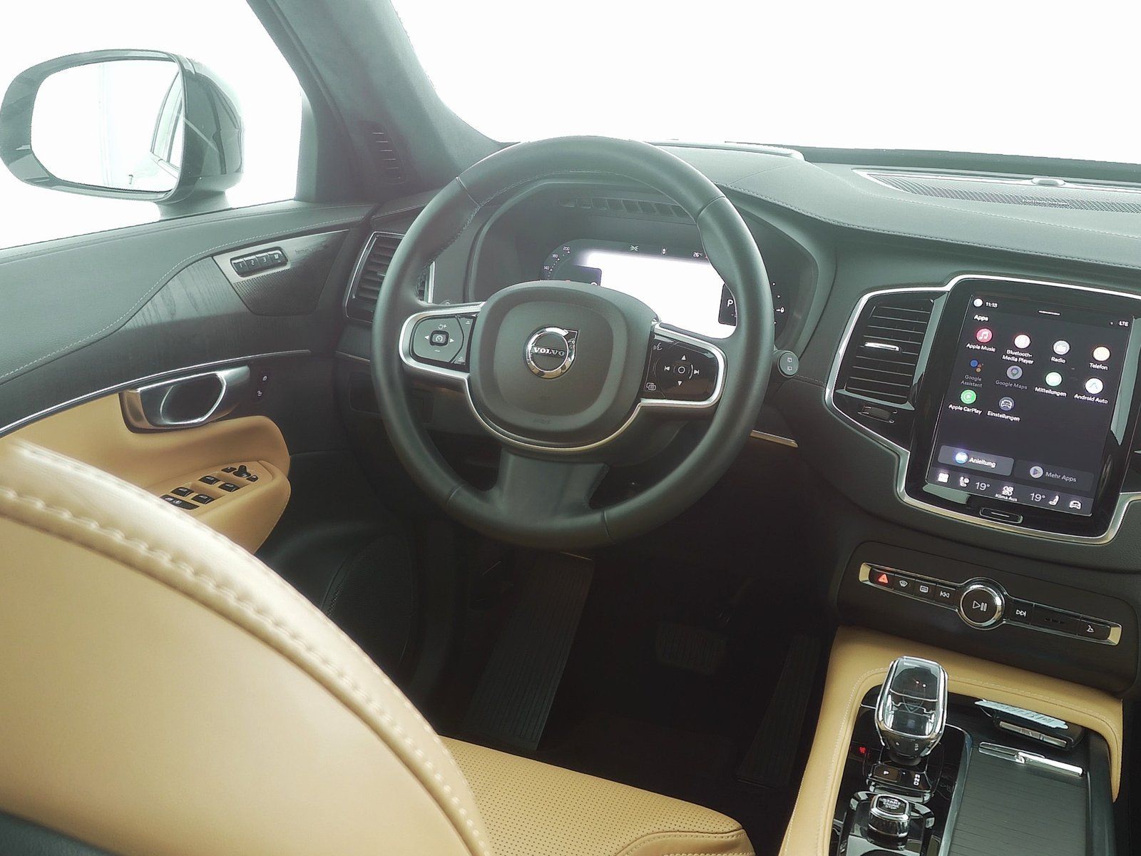 Volvo XC90 T8 AWD Ultra Dark FOUR-C MASSAGE AHK HUD 21 foto 4