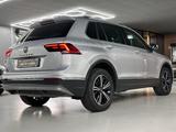 Volkswagen Tiguan Highline 4Motion 2.0 TDI ST-HZG/PANO/AHK - Volkswagen Tiguan mit Diesel-Antrieb: Vollleder, Beheizbares Lenkrad, Automatik