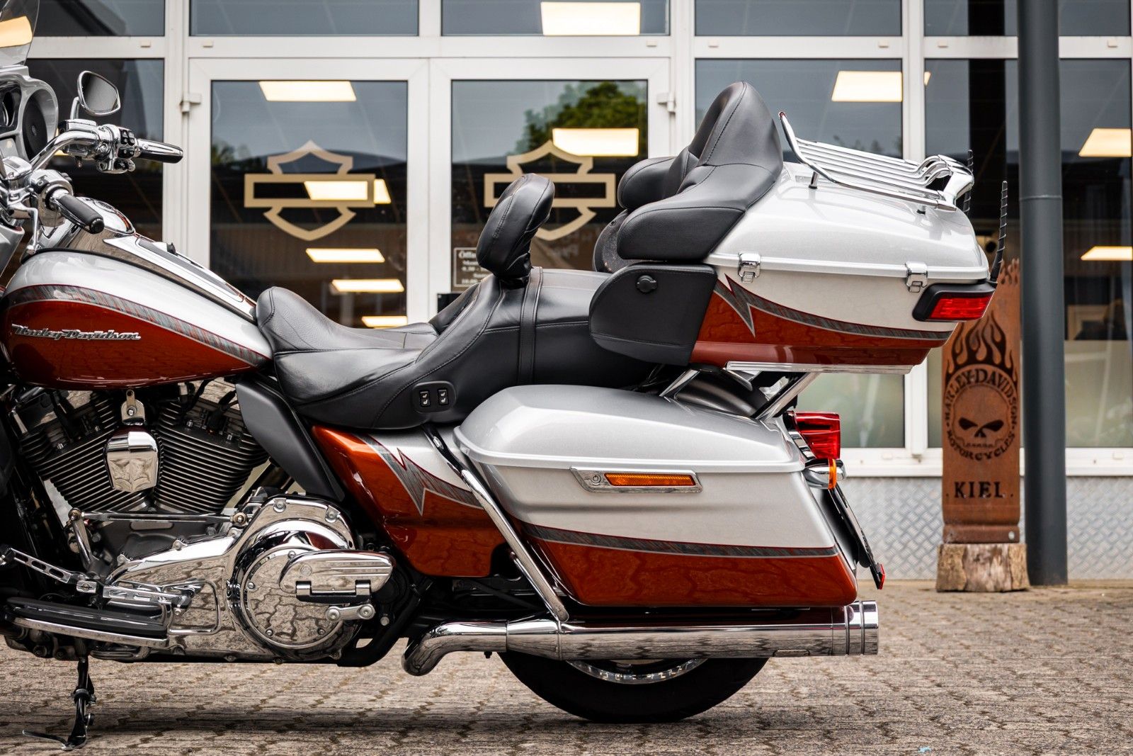Fahrzeugabbildung Harley-Davidson FLHTKSE CVO Electra Glide Ultra Limited 110 CUI