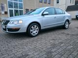 Volkswagen VW Passat 1.6 FSI - gebrauchte VW Passat aus dem Jahr 2005