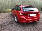 BMW 318 Touring - BMW 318: Rot