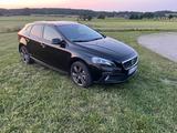 Volvo V40 Cross Country D3 LINJE YOU!  AHK  Winterr. - Volvo V40 Cross Country: Privatanbieter