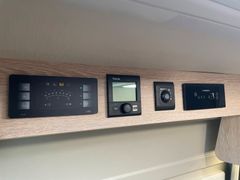 Pössl Summit 600 Plus  | Winterpaket | Solar | Markise