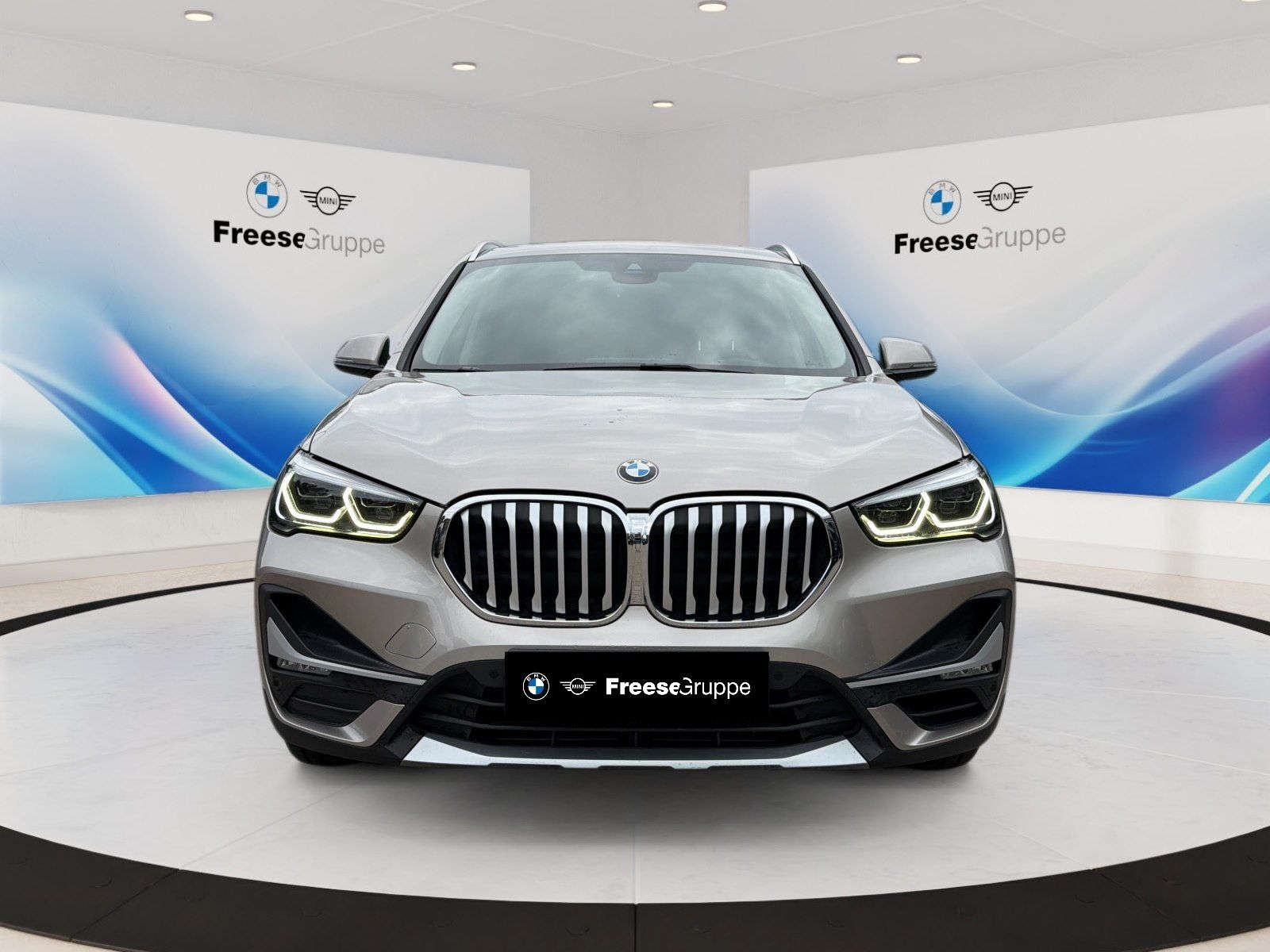 BMW X1 xDrive25e A xLine imagem 2