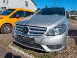 Mercedes-Benz B 180 B -Klasse B 180 - Mercedes-Benz mit Benzin-Antrieb: Limousine