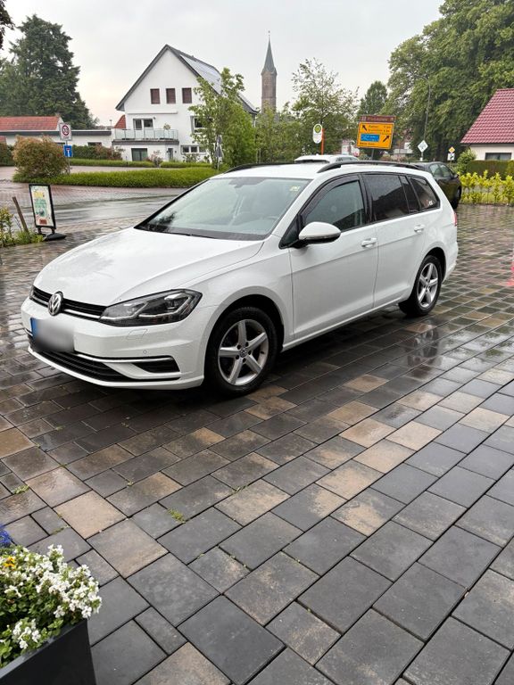 Image of Volkswagen Golf