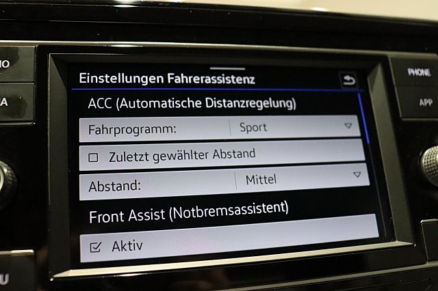 T-Roc 2.0 TDI LIFE FAHRSCHULUMBAU ACC LED AHK BT