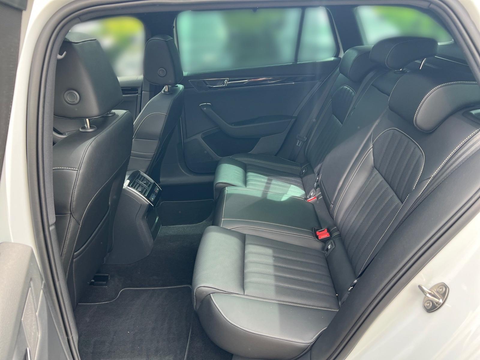 Skoda Superb Combi L&K 4x4 *STDHZ*AHK*PANO*LEDER*MATRI, миниатюра 9