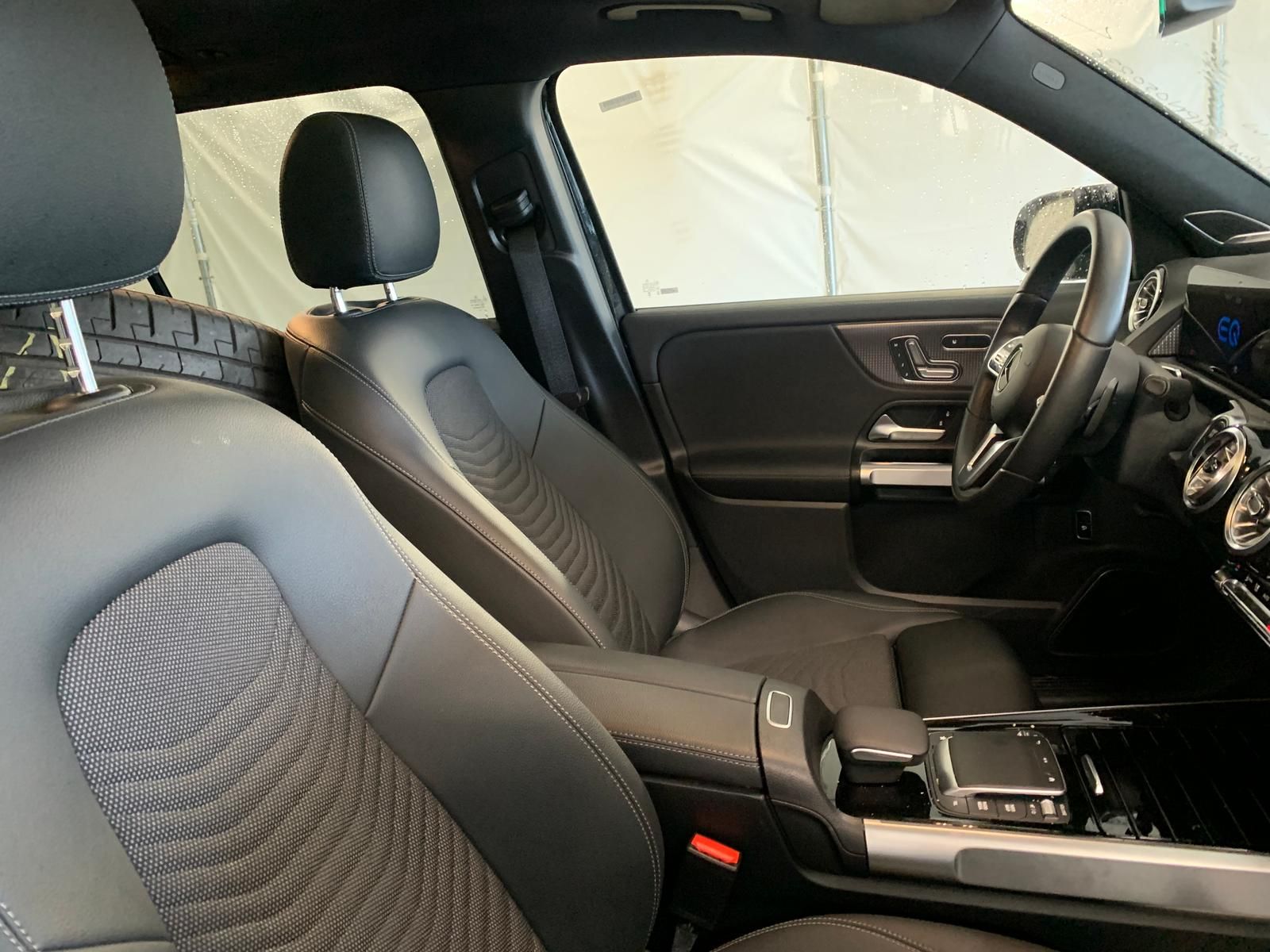 Mercedes-Benz EQB 250 7-Sitzer Night Pano Distronic HeadUp 20 foto 3