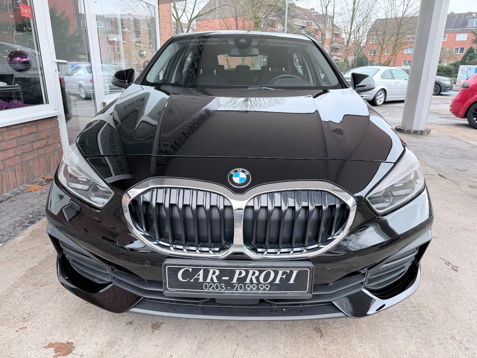 Fahrzeugabbildung BMW 116i Limousine Navi/Bluetooth/PDC/1.Hand