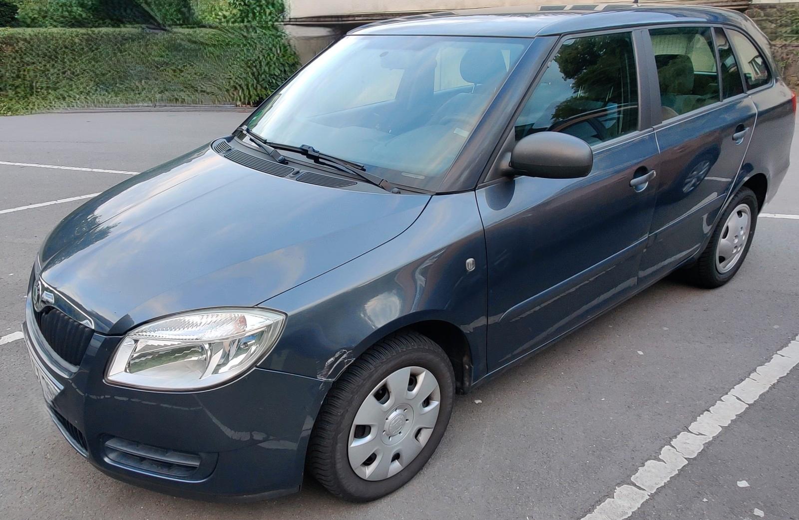 Skoda Fabia 2009 — rear view